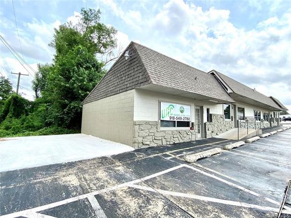 405 N Eufaula Ave, Coweta, OK 74429